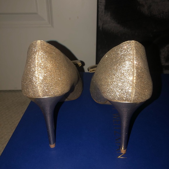 Gold Sparkly Heels with Bow - Picture 2 of 6